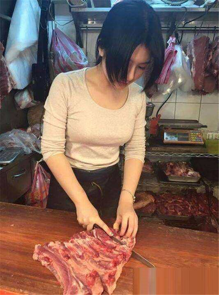 一头猪卖完肉能挣多少钱？说出来吓死人 